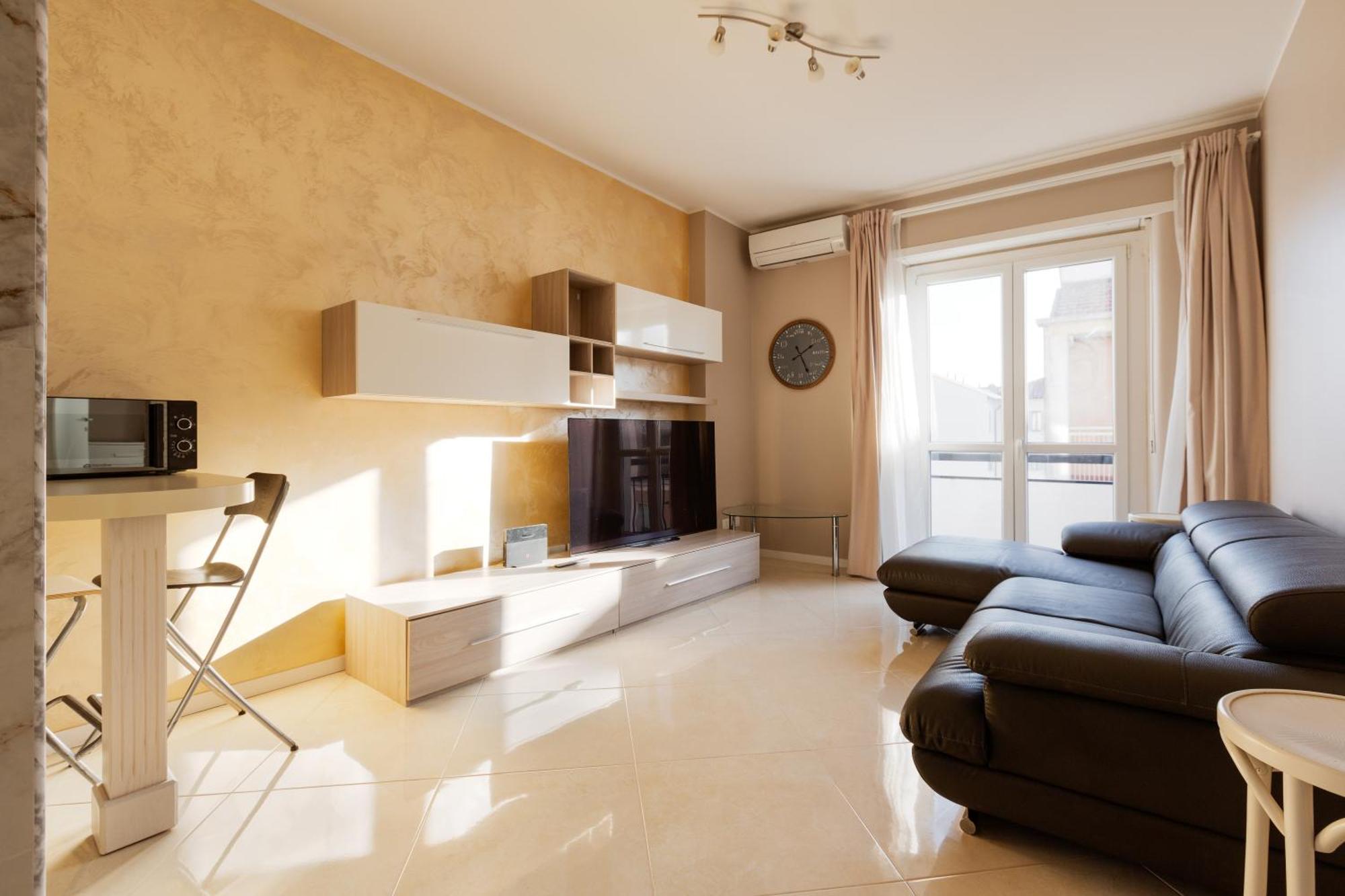 Niguarda Bright Apartment W/ Balcony Милано Екстериор снимка