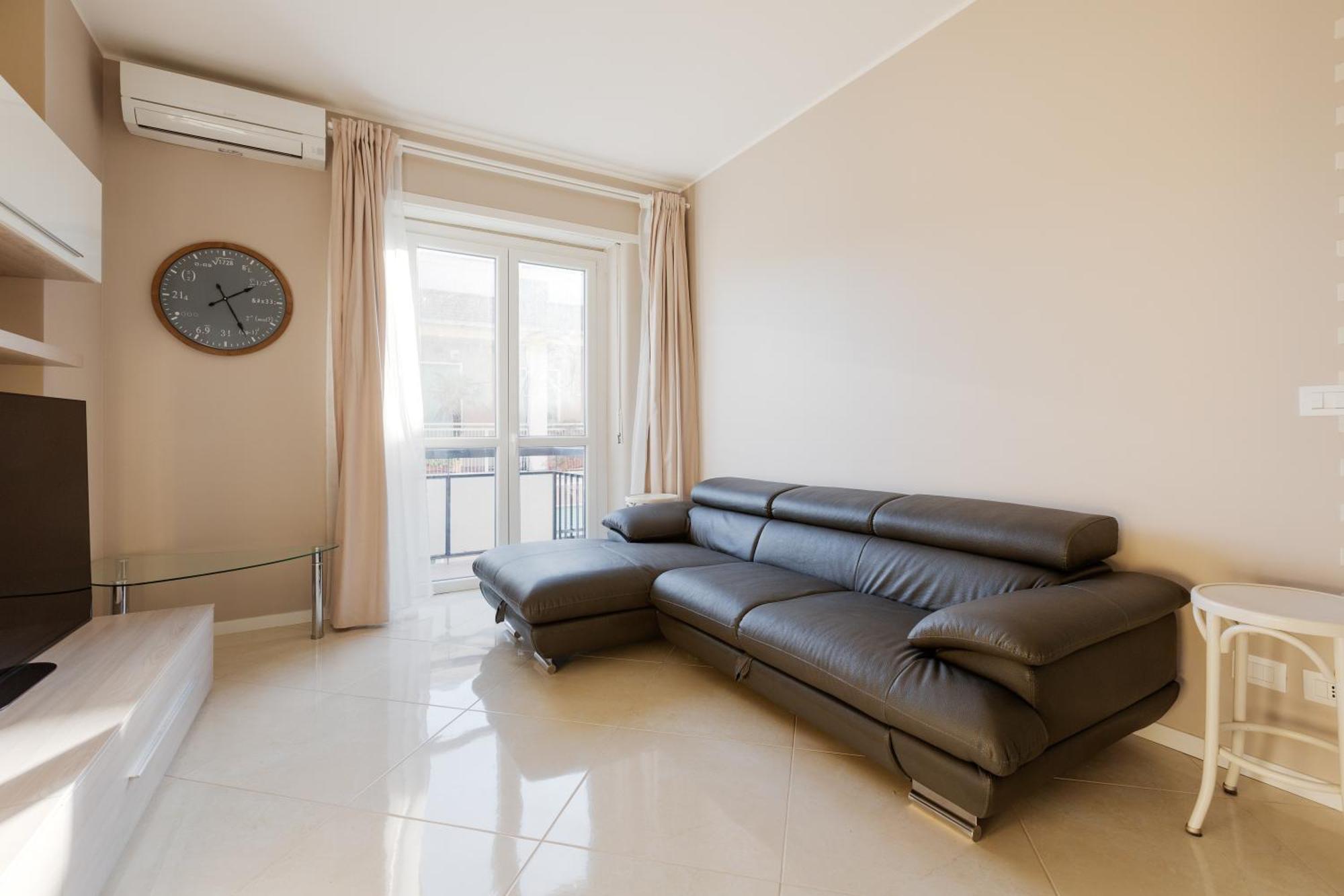 Niguarda Bright Apartment W/ Balcony Милано Екстериор снимка