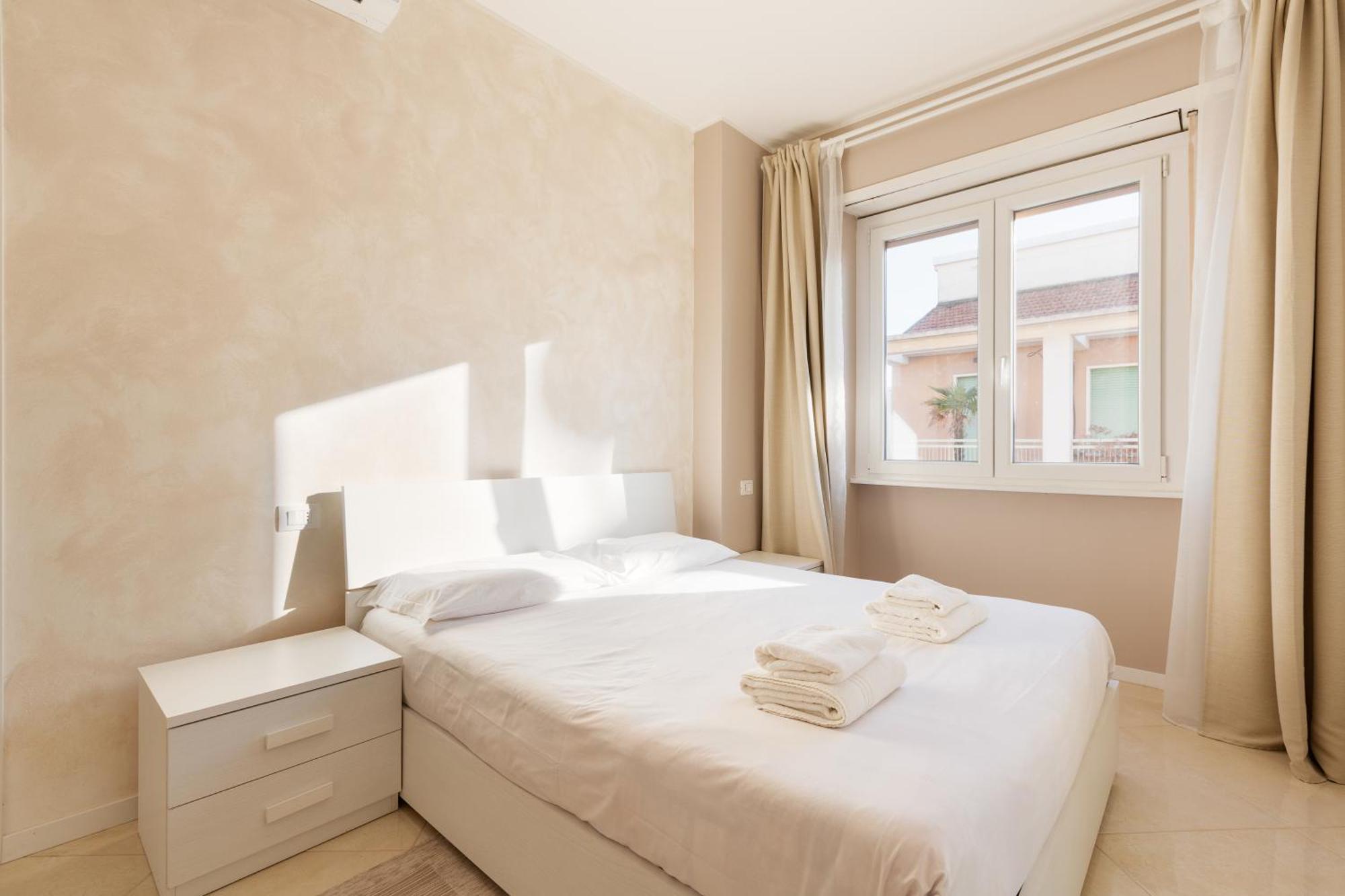 Niguarda Bright Apartment W/ Balcony Милано Екстериор снимка